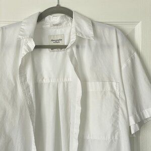 Abercrombie & Fitch White Button-Up Shirt